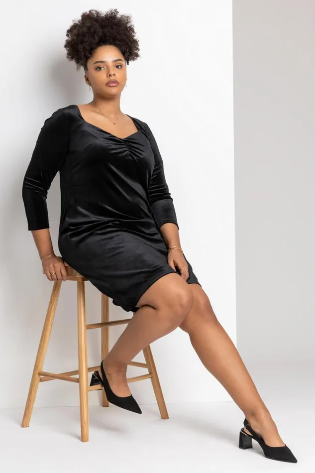 Women Black Curve Sweetheart Neck Velvet Dress Roman Dresses