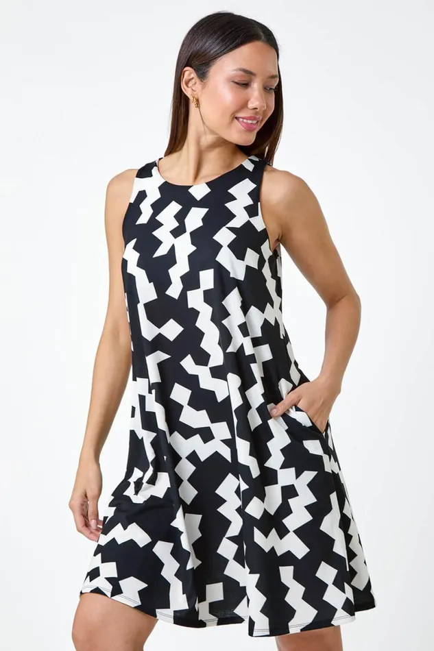 Women Black Geometric Print Stretch Swing Dress Roman Dresses