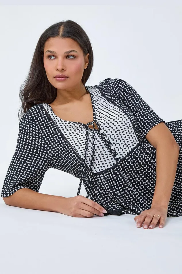 Women Black Geometric Print Tassel Tie Smock Top Roman Tops