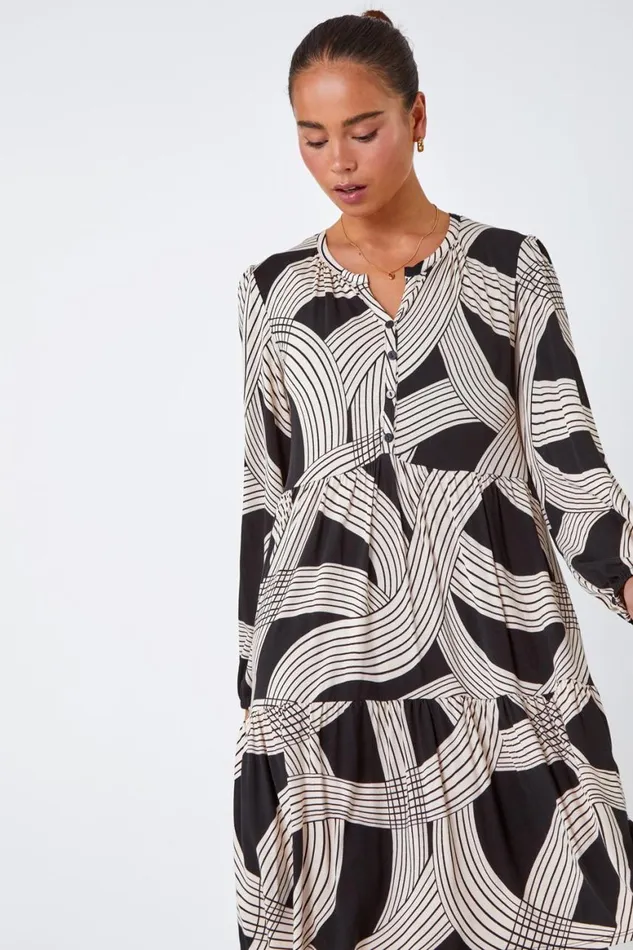 Women Black Petite Linear Print Tiered Stretch Dress Roman Dresses