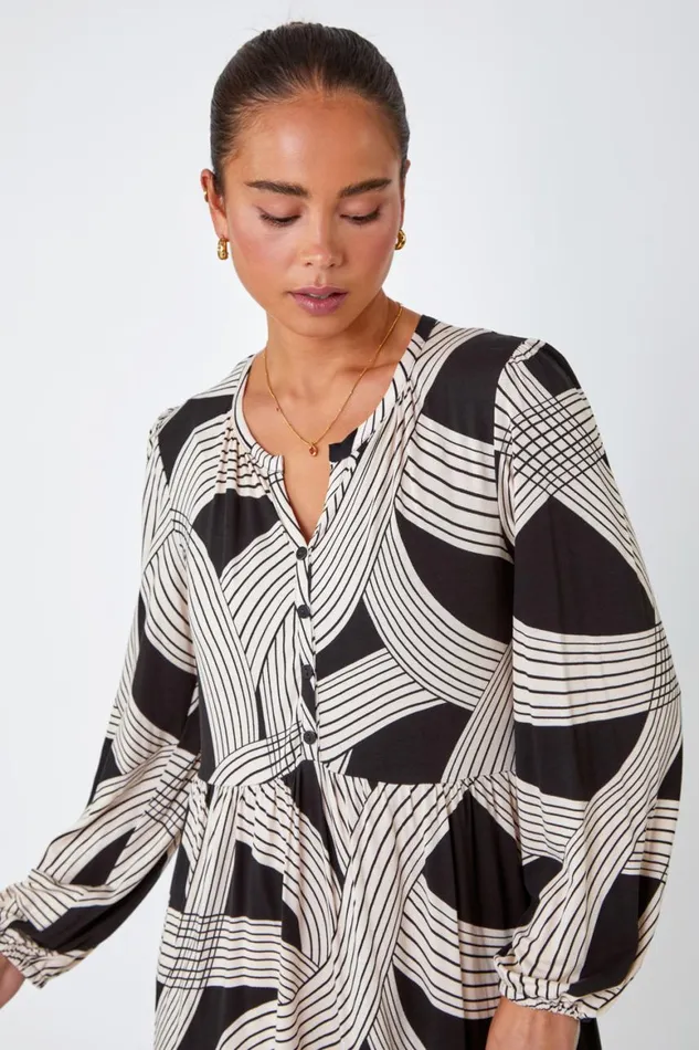 Women Black Petite Linear Print Tiered Stretch Dress Roman Dresses