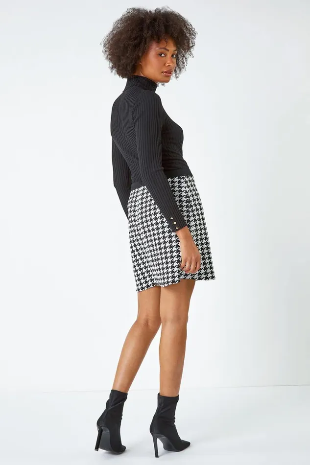 Women Black Ribbed Turtle Neck Jumper Roman Knitwear