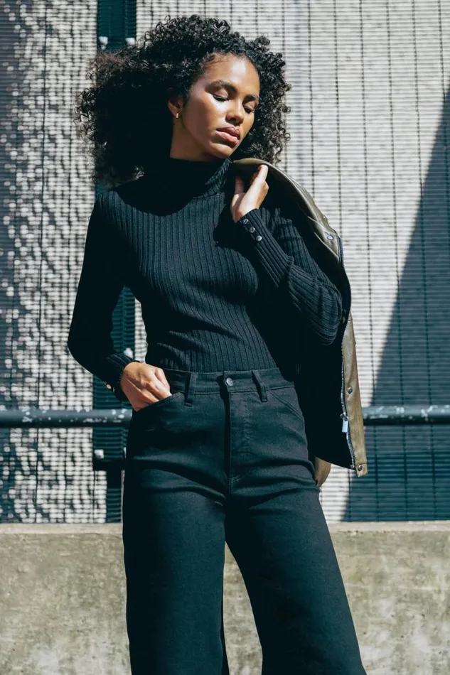Women Black Ribbed Turtle Neck Jumper Roman Knitwear