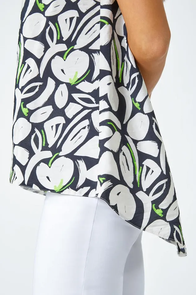 Women Black Sleeveless Abstract Print Pleated Top Roman Tops