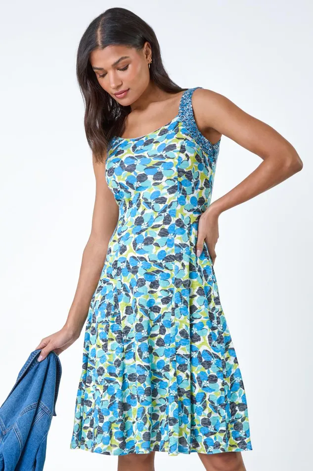 Women Blue Sleeveless Contrast Floral Print Dress Roman Dresses