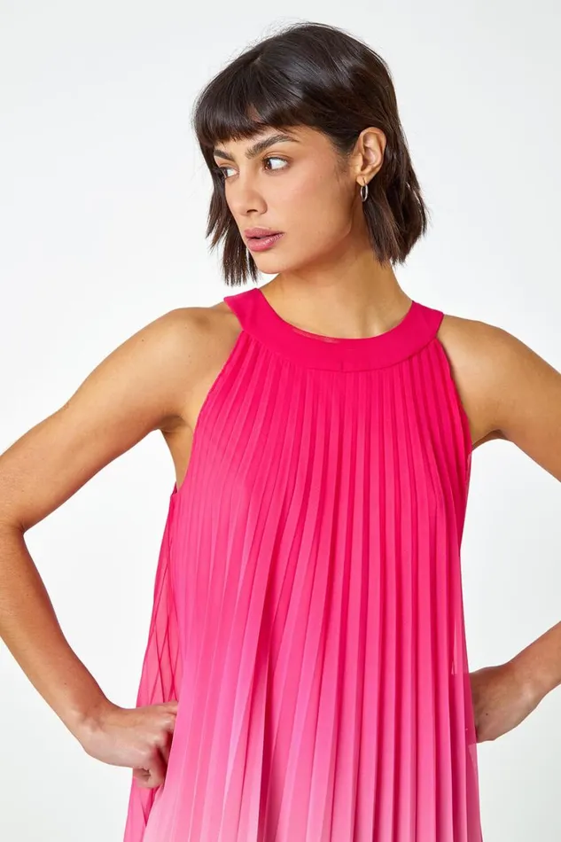 Women Cerise Ombre Halter Neck Pleated Swing Dress Roman Dresses