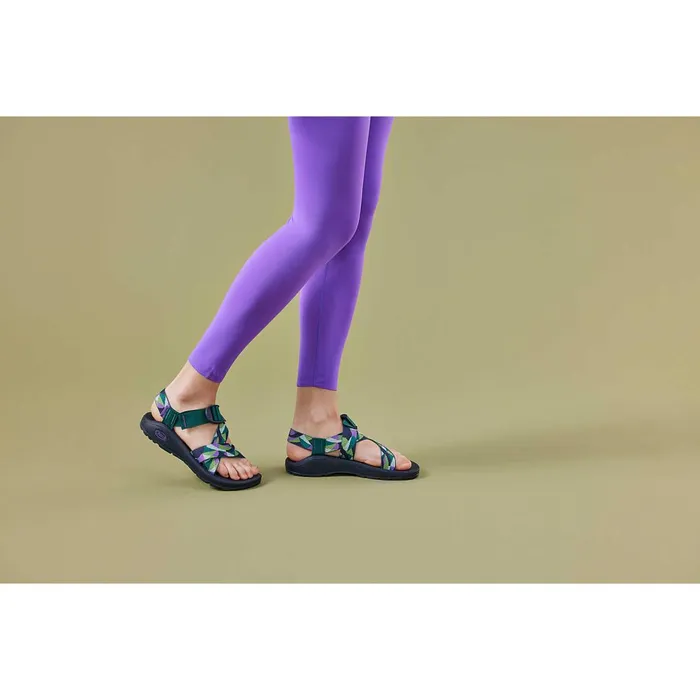 Women Chaco Z Adjustable Sandals Mega ZCloud WideStrap Cushioned Sandal Pucker Hydrangea