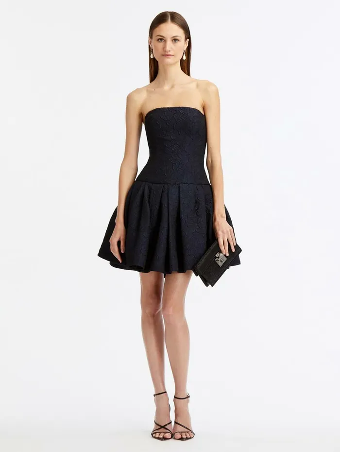 Women Dresses Oscar De La Renta Textured Floral Cloque CapeBack Dress Navy