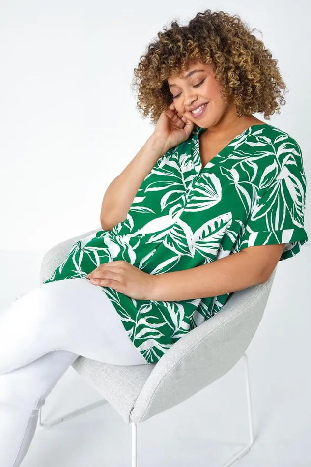 Women Green Curve Leaf Print Notch Neck Top Roman Tops