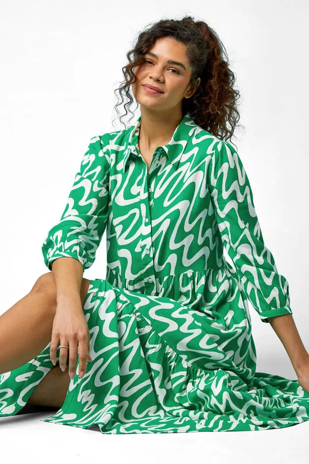 Women Green Wave Print Tiered Shirt Dress Roman Dresses