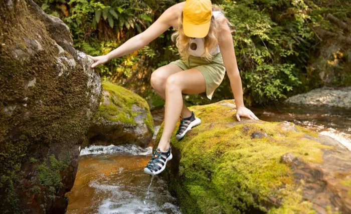 Women KEEN Casual Astoria West Sandal Naval AcademyReef Waters Closed Toe Sandal Women KEEN Casual Astoria West Sandal Naval AcademyReef Waters Closed Toe Sandal