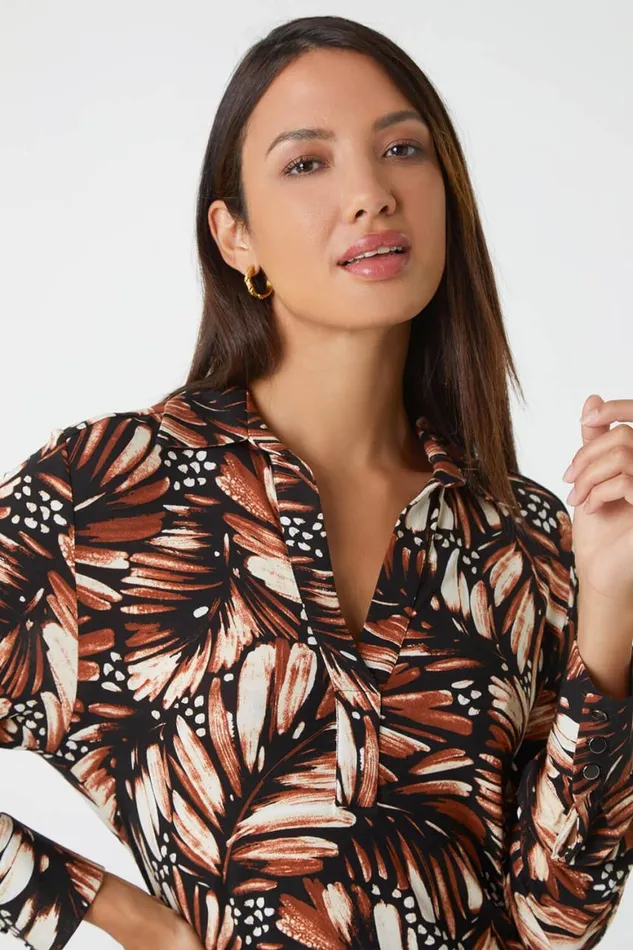 Women Stone Feather Print Stretch Shirt Roman Tops