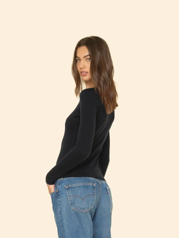 Women Sweaters and Jackets Xirena Black Crewe Sweater