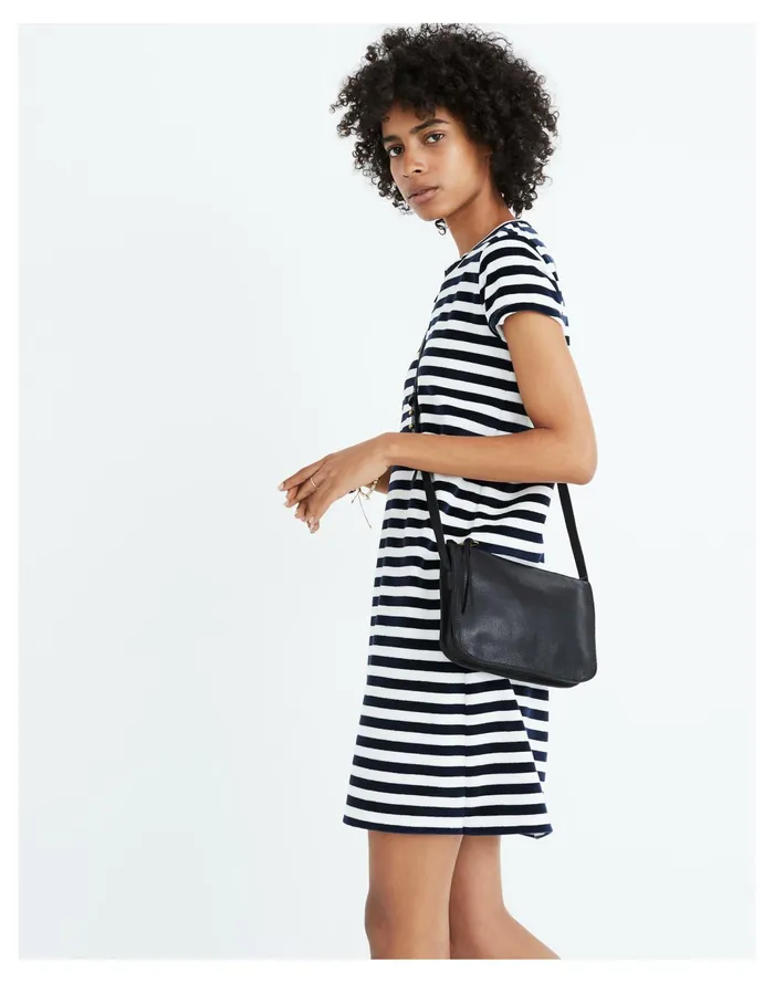 Women The Simple Crossbody Bag True Black Madewell Pouches and Wallets Women The Simple Crossbody Bag True Black Madewell Pouches and Wallets