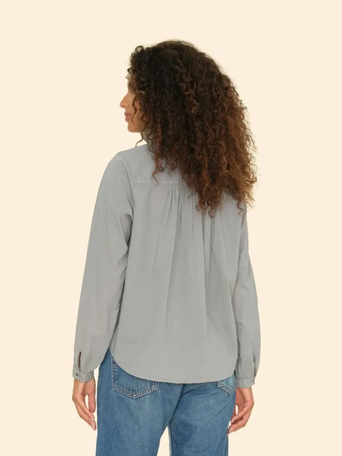 Women Tops Xirena Stone Grey Caspian Top