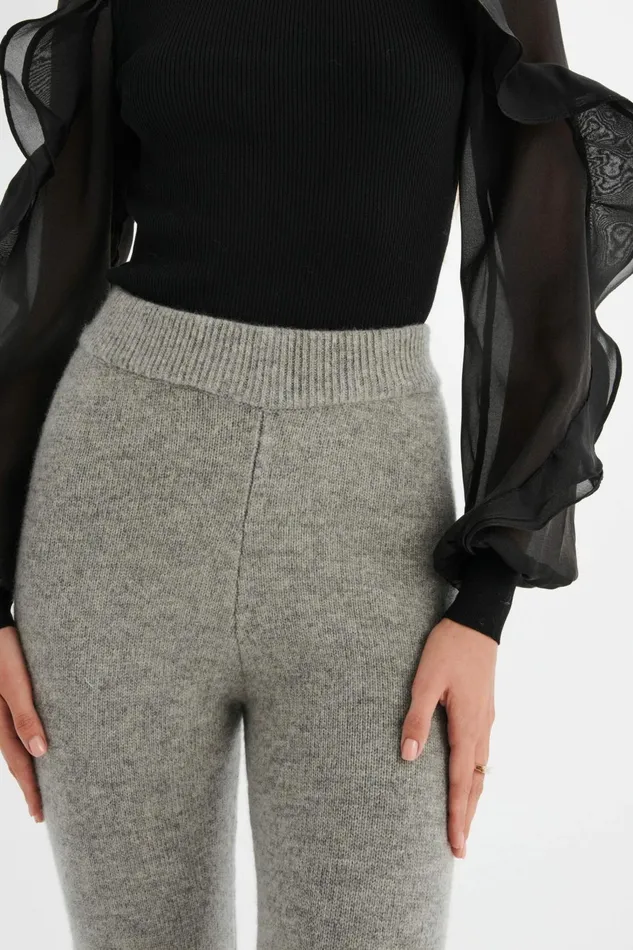 Women Winter Knitwear Lavish Alice AYZEL Knitted Cashmere Blend Fit and Flare Trousers In Grey Grey